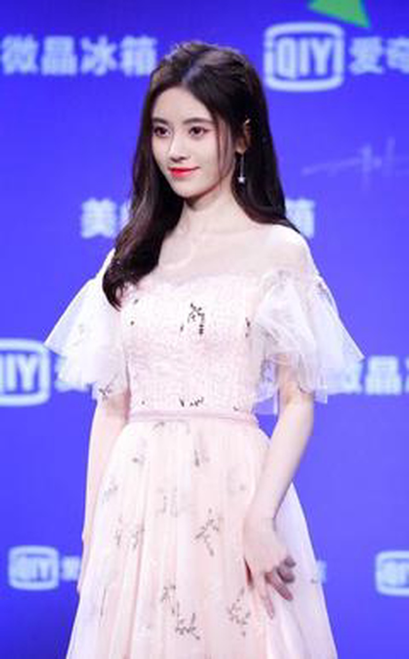 鞠婧祎