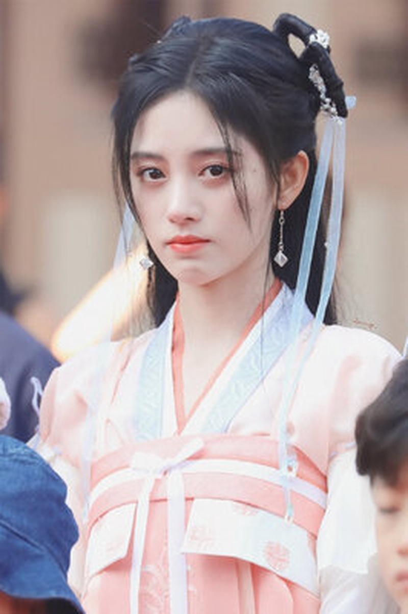 鞠婧祎