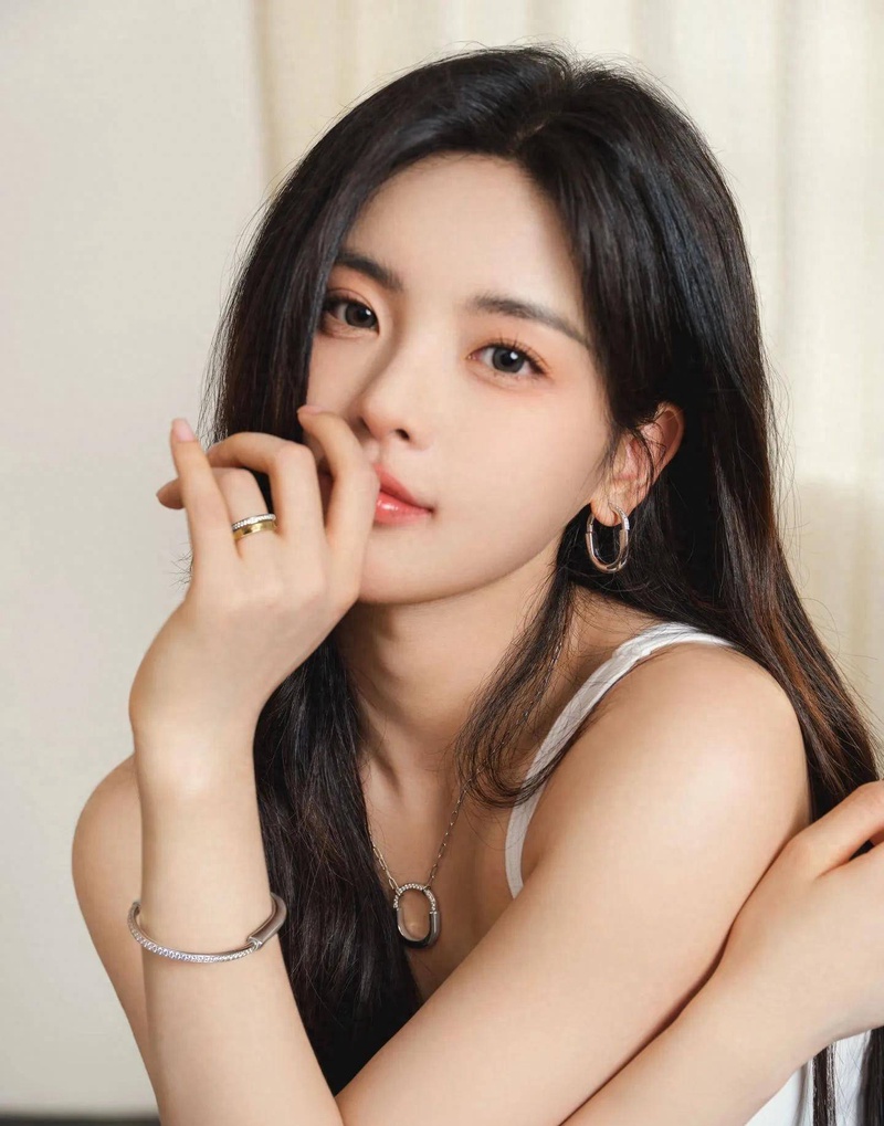 杨超越